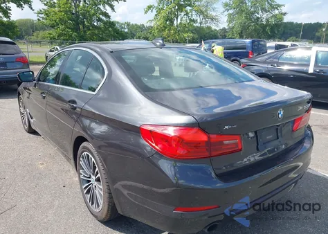 2020 BMW 530I xDrive z USA, uszkodzony, nr VIN WBAJR7C03LWW64872
